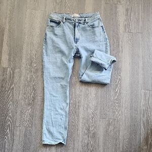 Abercrombie & Fitch Womens Curve Love Ultra High Rise 90s Straight Jeans